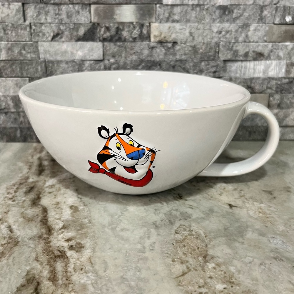 Vintage 1999 Kellogg Co. Tony the Tiger cereal bowl